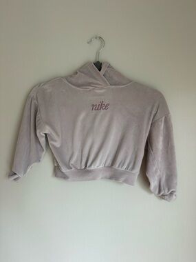 Nike Sportswear Girls Velour Cropped Pullover Hoodie  Size XS 3/4 Plum Violet